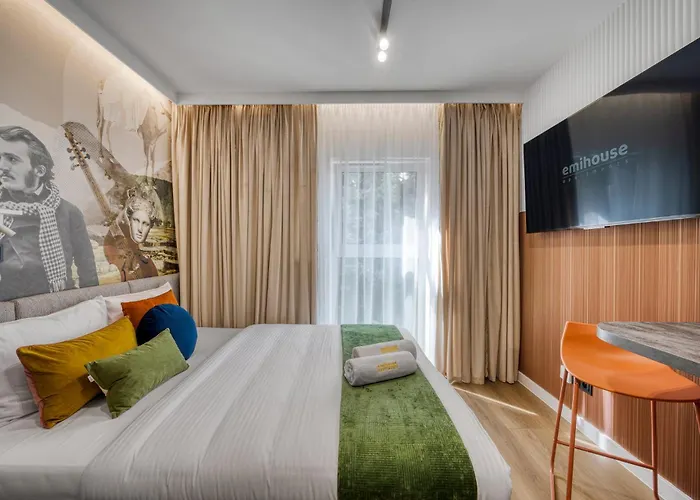 Апартаменти Emihouse Rubikon